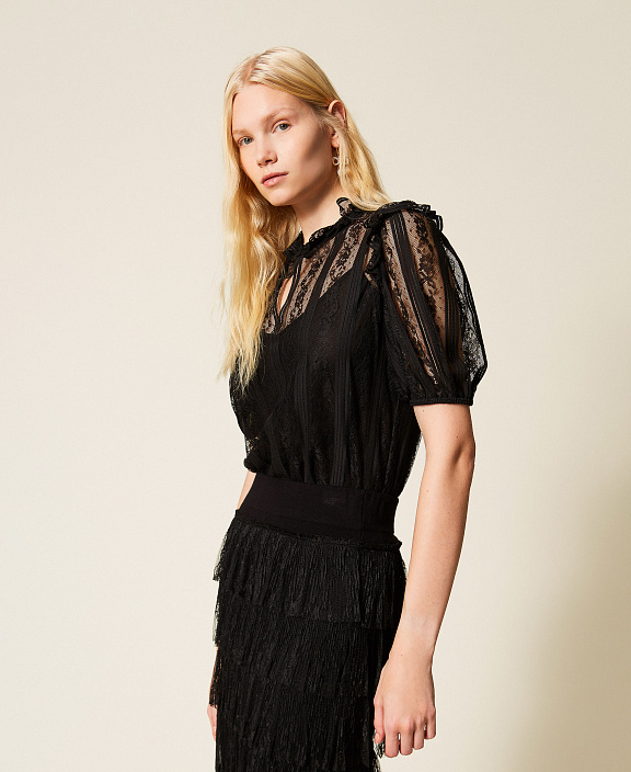 Кружевная блузка в полоску