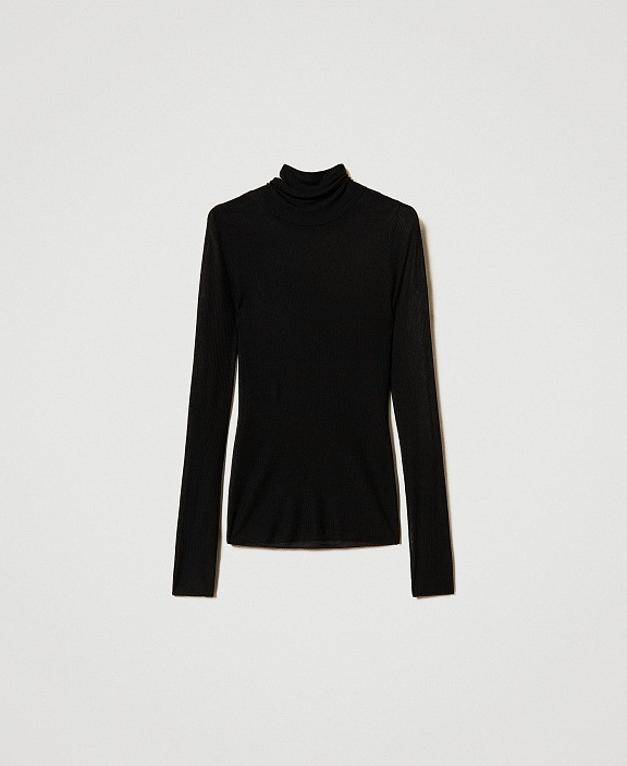 Приталенная трикотажная водолазка из вискозы