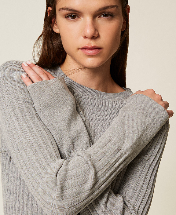 Джемпер в рубчик