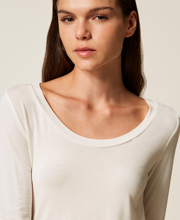 Лонгслив из тонкого трикотажа