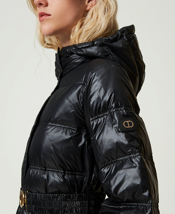 Пуховик с поясом