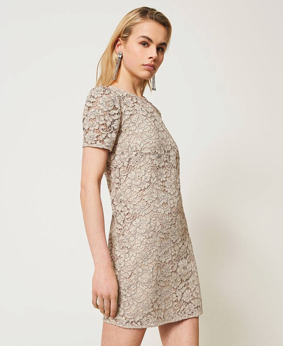 Кружевное платье