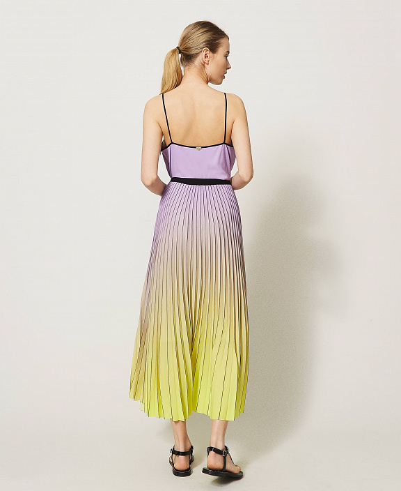 Плиссированное платье с принтом деграде