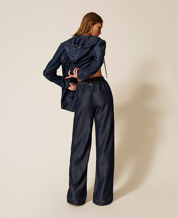 Широкие брюки из шамбре