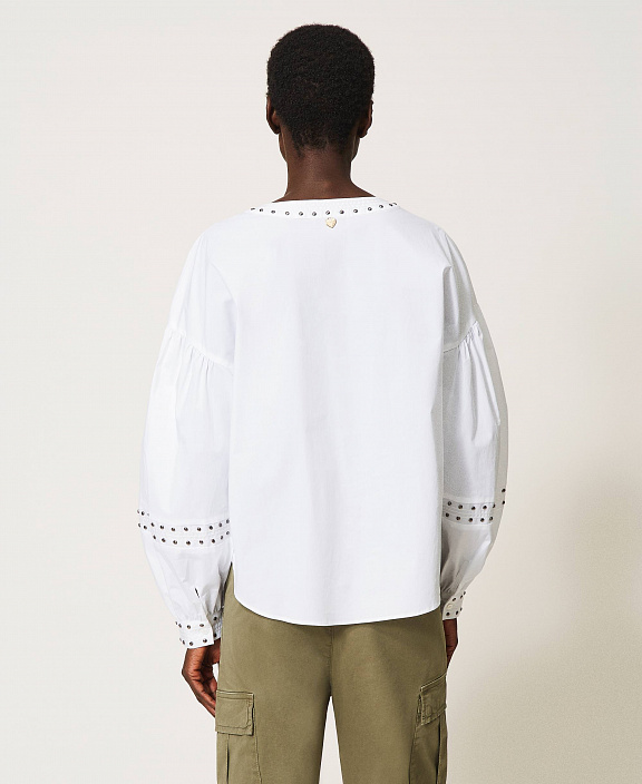 Блуза из поплина с заклепками
