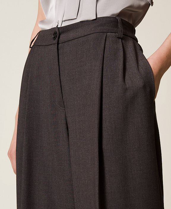 Брюки палаццо со складками