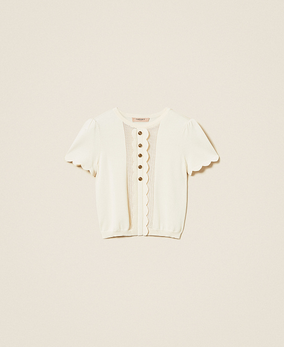 Джемпер с короткими рукавами, с фестонами и пуговицами