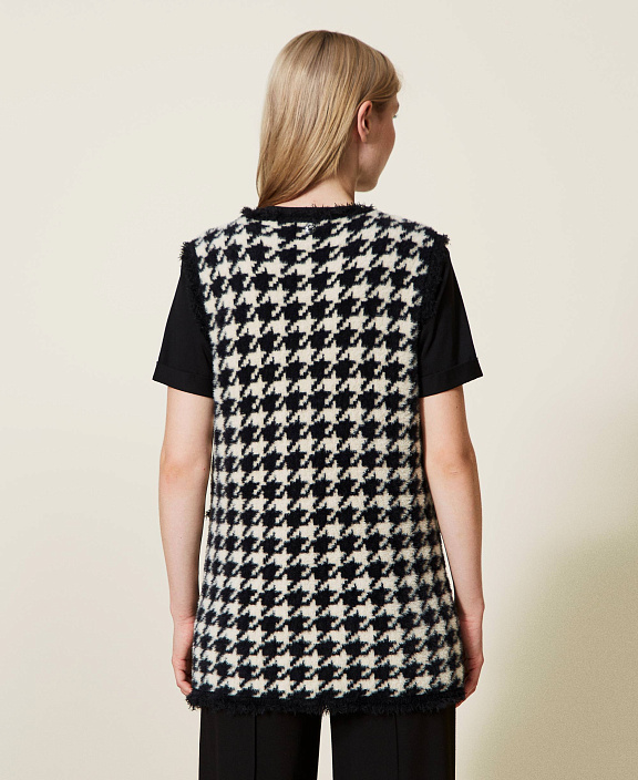 Жилет с узором "Гусиная лапка"