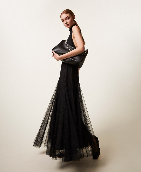 Длинное платье из тюля плюмети