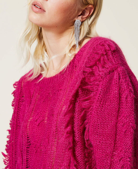 Трикотажный джемпер из смесового мохера с бахромой