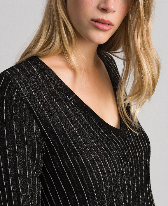 Платье из плиссированного трикотажа с люрексом