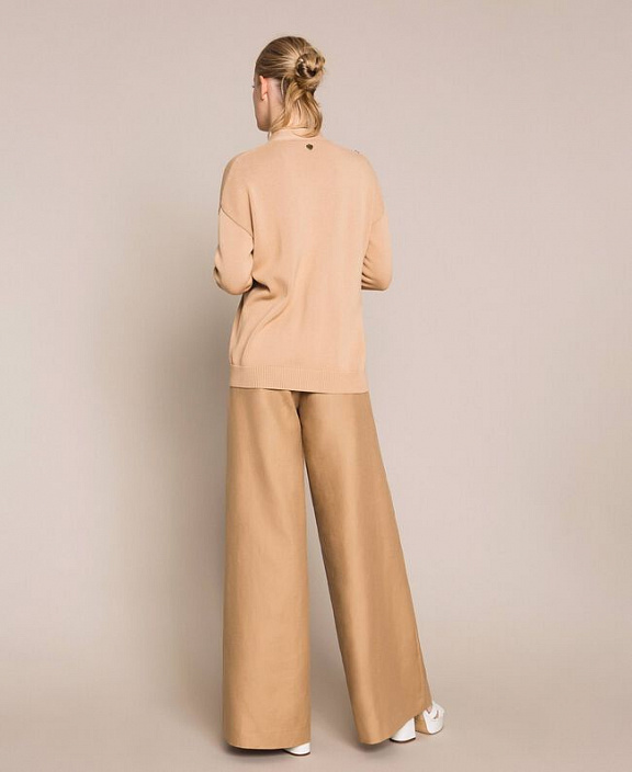 Кардиган с вышивкой