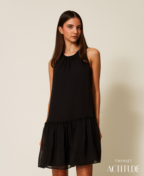 Платье с оборками из тюля