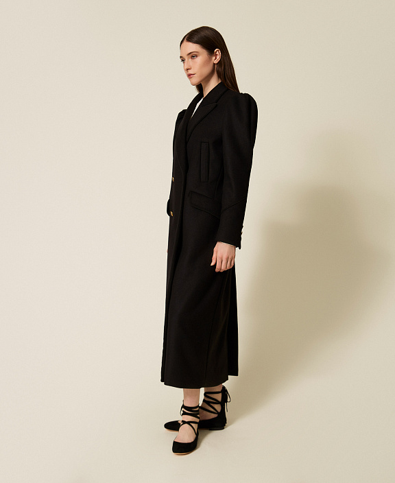 Длинное пальто из полушерстяного сукна