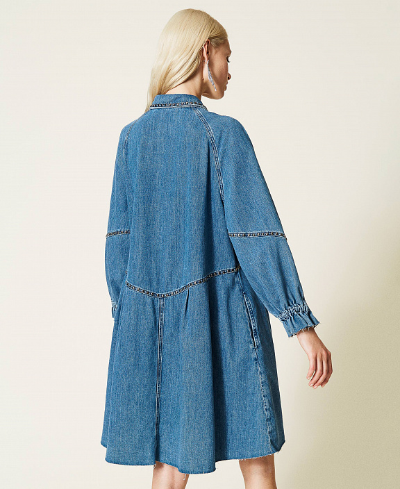 Свободное платье из денима