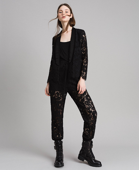 Джоггеры из кружева