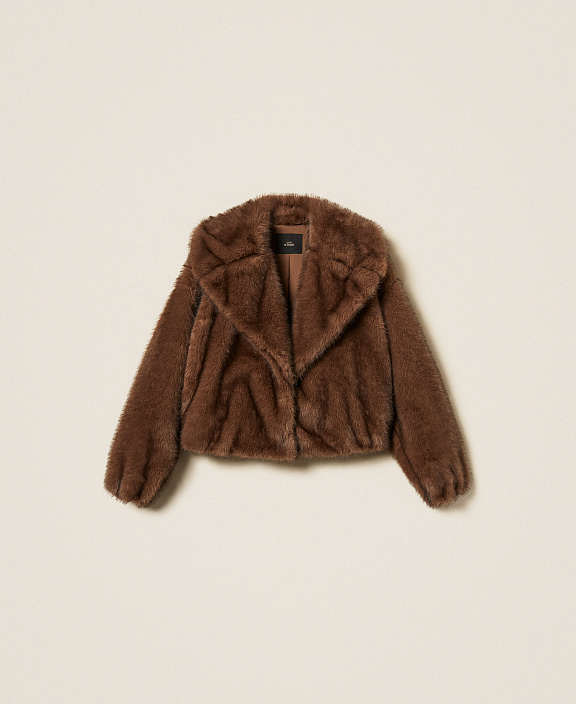 Короткая куртка из искусственного меха