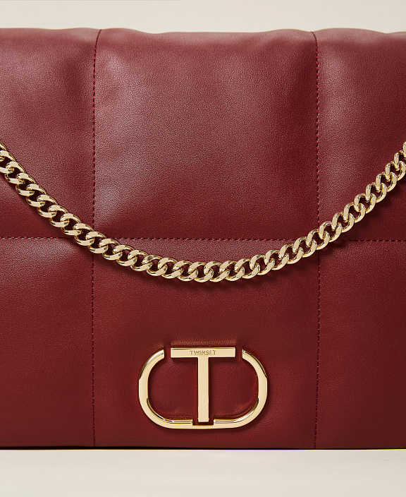 Стеганная сумка с цепочкой