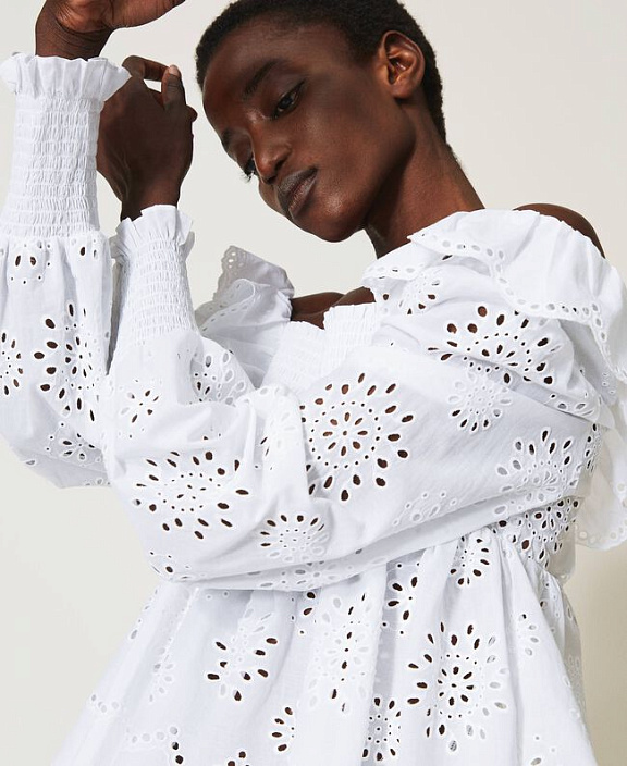 Блуза из муслина с шитьем Сангалло