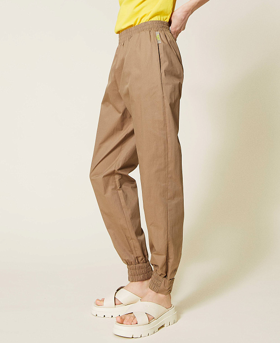 Джоггеры из технического поплина