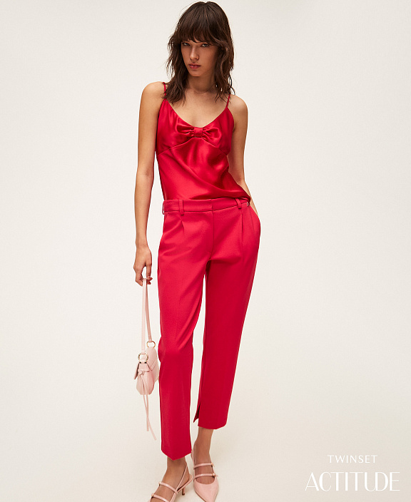 Брюки-сигареты с разрезами