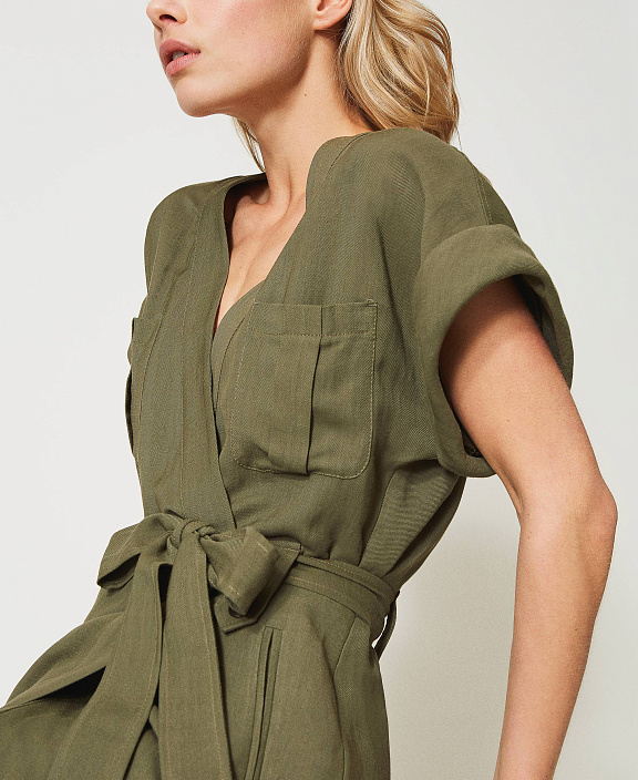 Платье из смесового льна