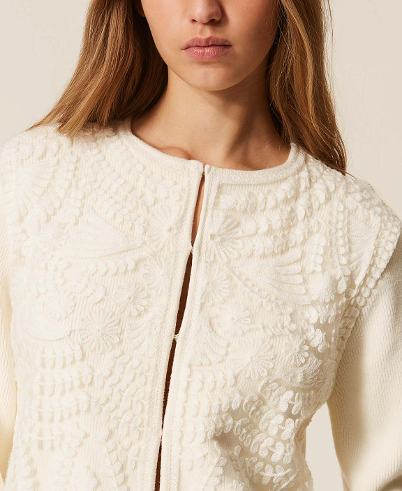 Кардиган с объёмным цветочным кружевом спереди
