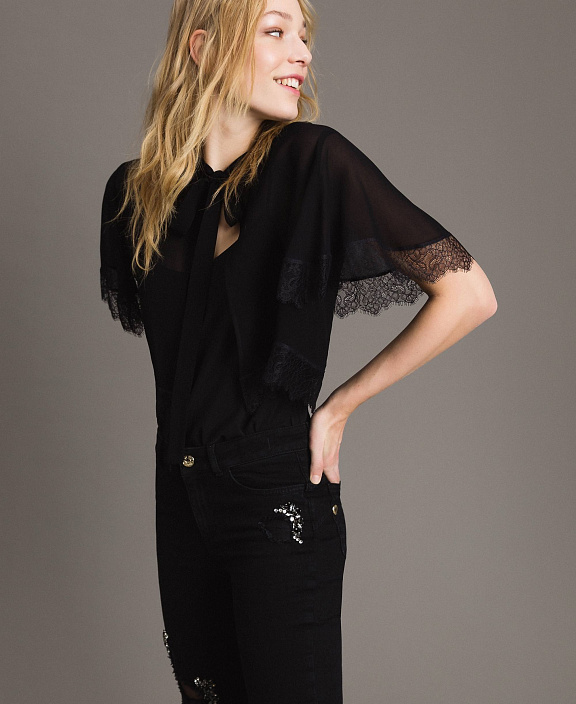 Болеро с кружевным краем