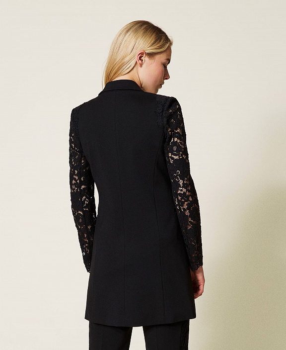 Блейзер с кружевом макраме