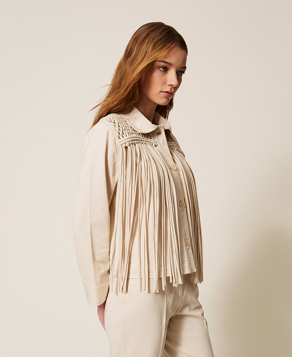 Жакет из саржевого полотна с бахромой