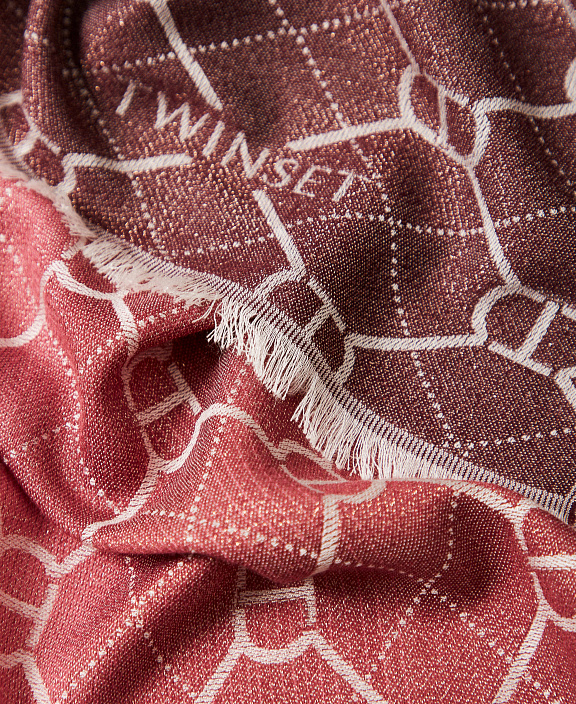 Шарф с бахромой