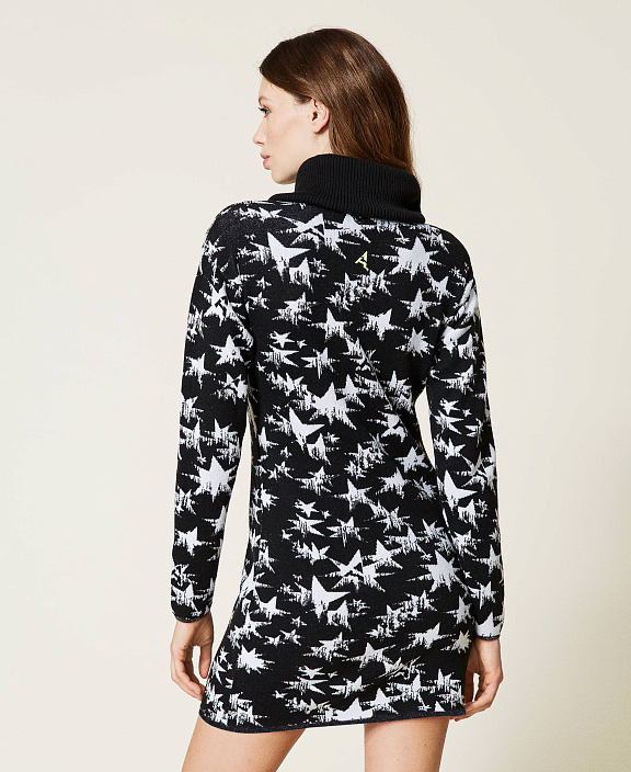 Платье-свитер со звездами