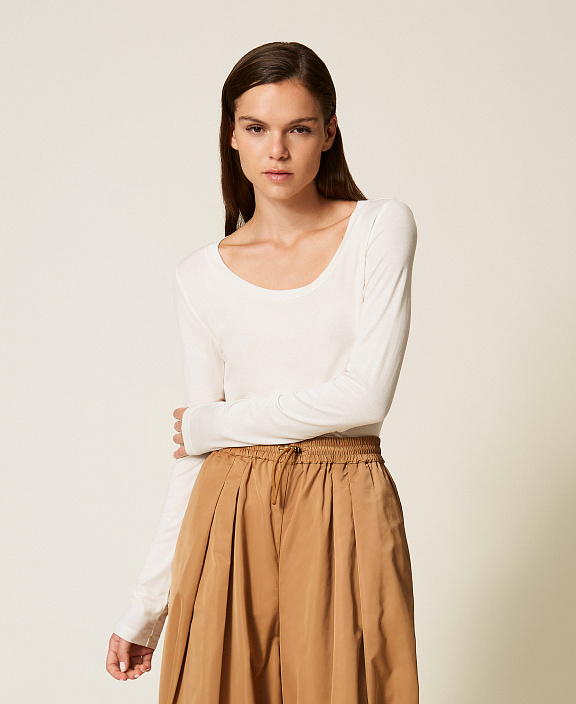 Лонгслив из тонкого трикотажа