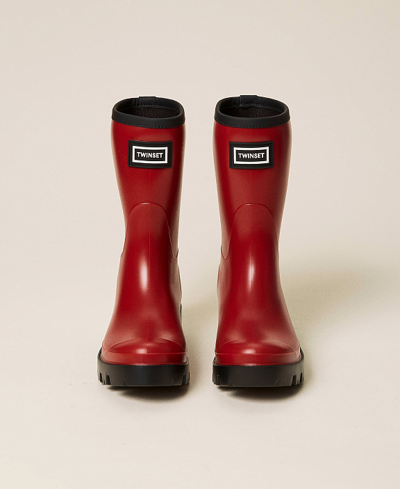 Резиновые сапоги