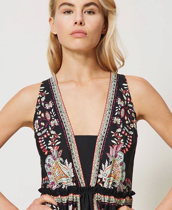 Короткое платье с платочным принтом