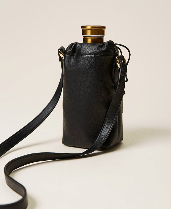 Многоразовая бутылка для воды в футляре