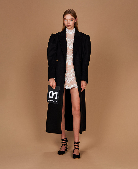 Длинное пальто из полушерстяного сукна