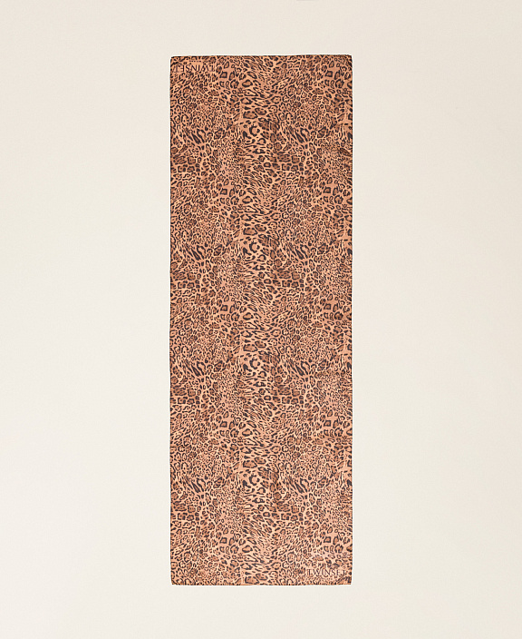 Палантин с декоративной отделкой