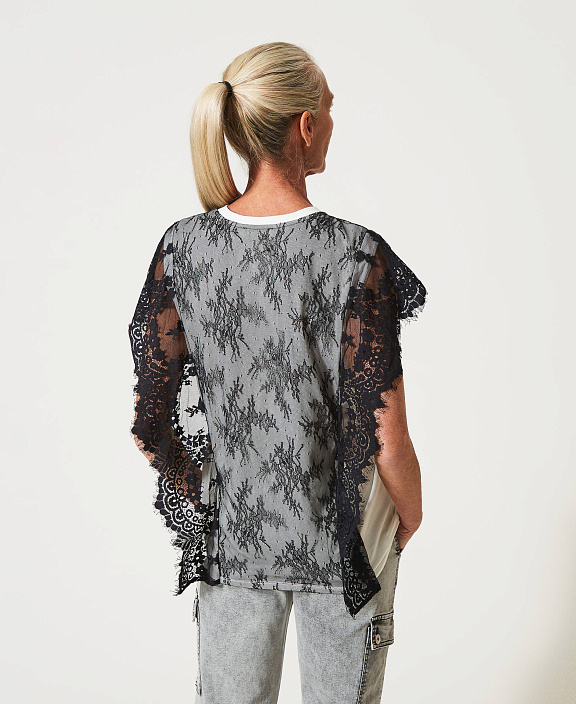 Футболка Mira с цветочным кружевом
