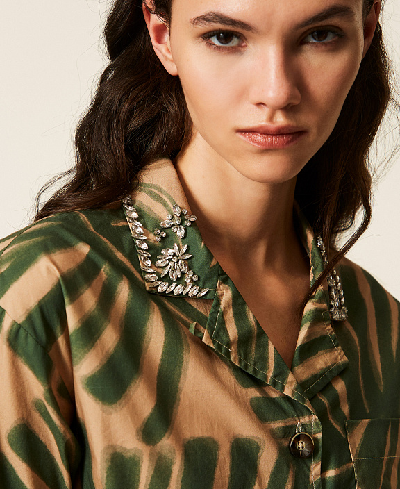Рубашка из поплина с принтом и вышивкой