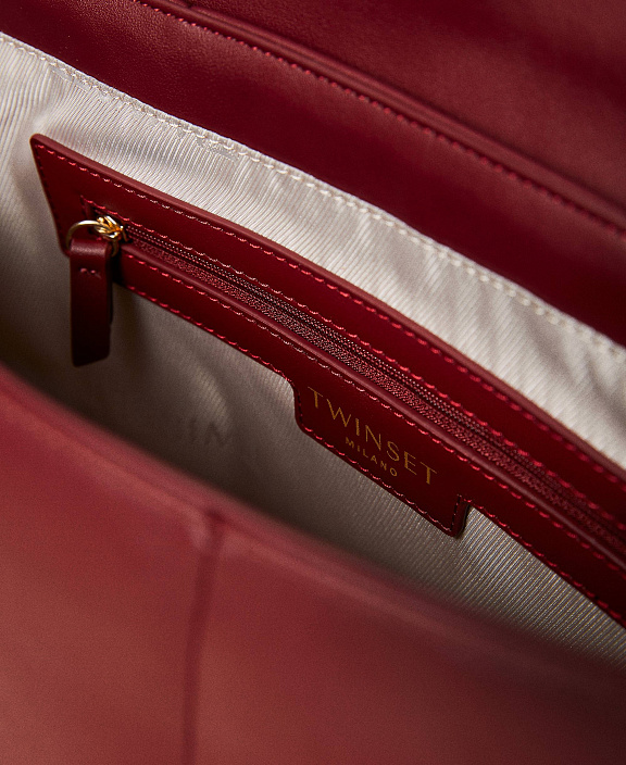 Стеганная сумка с цепочкой