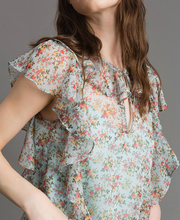 Блузка с оборками