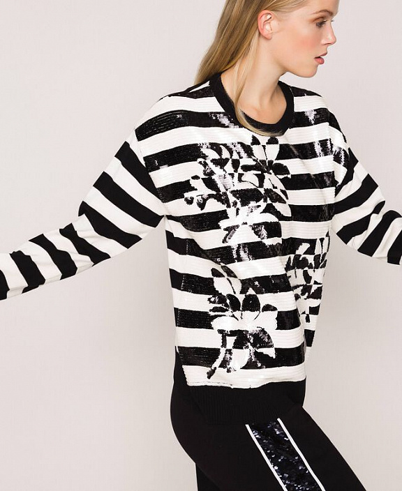 Джемпер в полоску