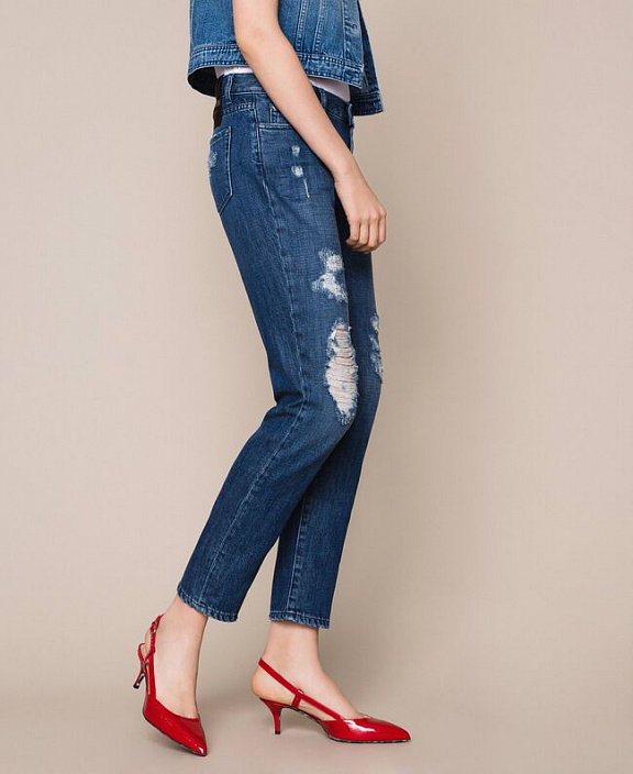 Джинсы с потертостями