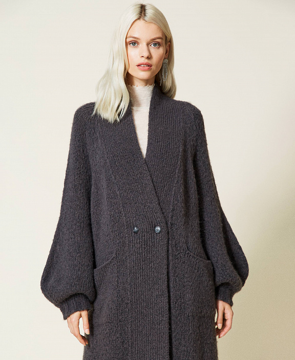 Длинный кардиган со свободными рукавами