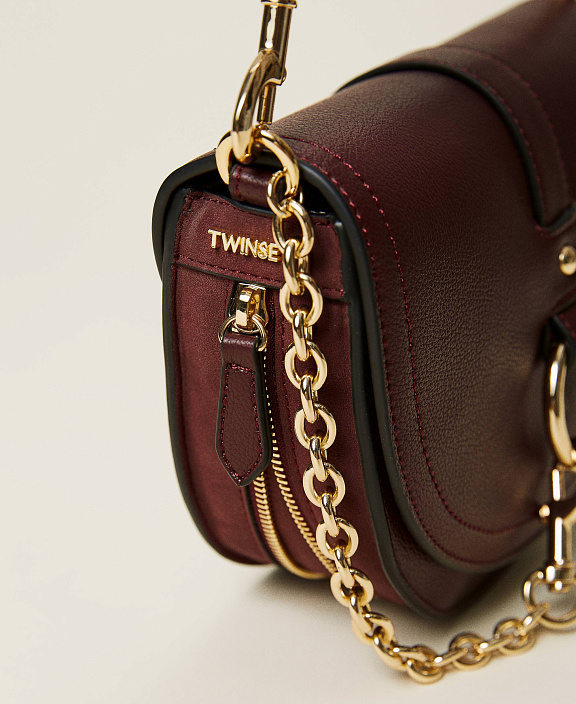 Полукруглая сумка с цепочкой