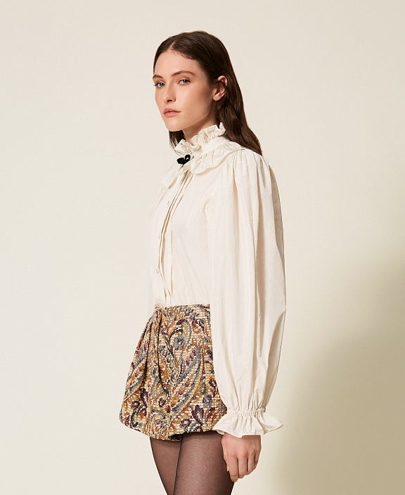 Рубашка из тафты с бархатной лентой