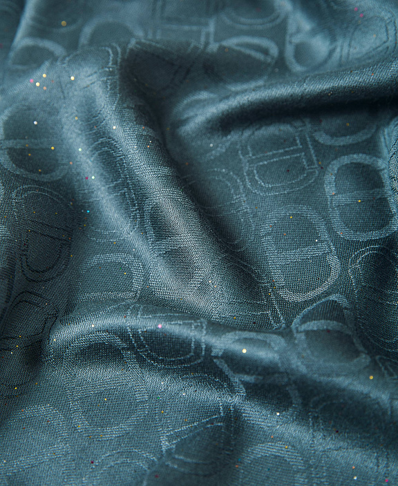 Куфия с набивным рисунком логотипа