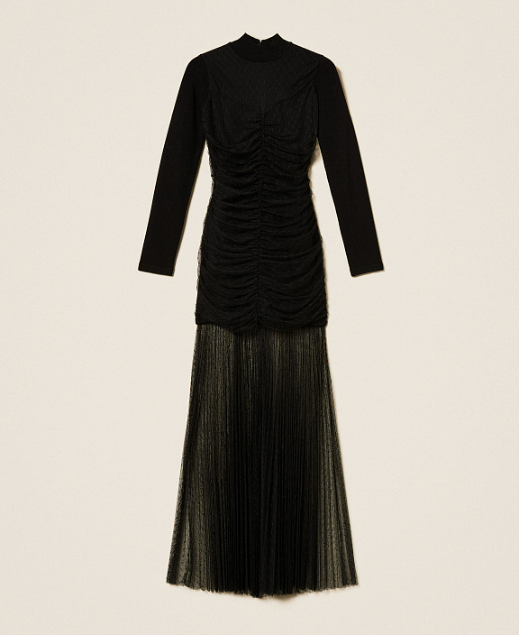 Длинное платье из трикотажа и тюля