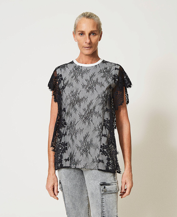Футболка Mira с цветочным кружевом